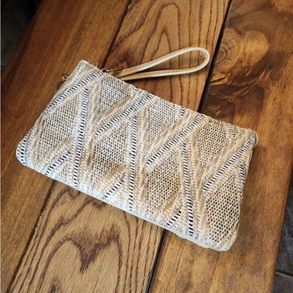 Caroline Hill wristlet